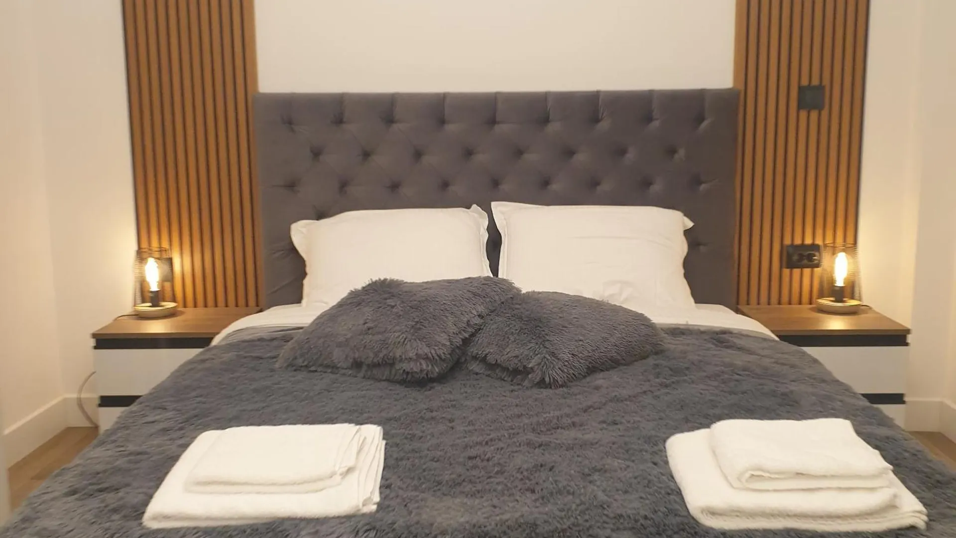 Glow Haven Suites Salonic Grecia